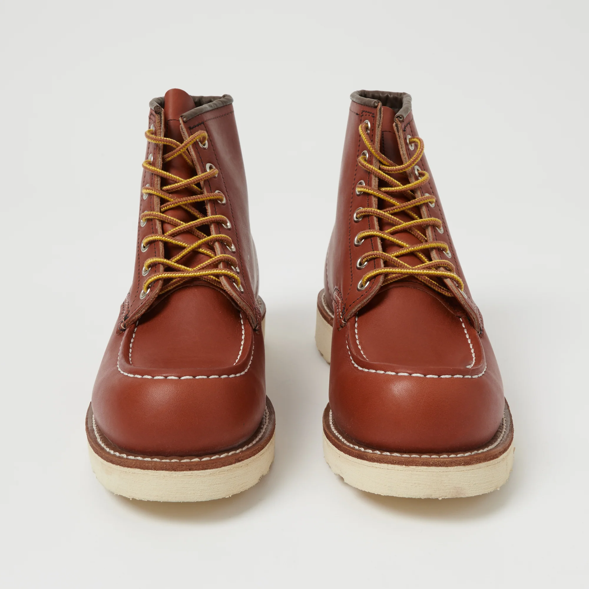 Red Wing 8131 Classic Moc Toe Boot - Oro Russet - Image 3