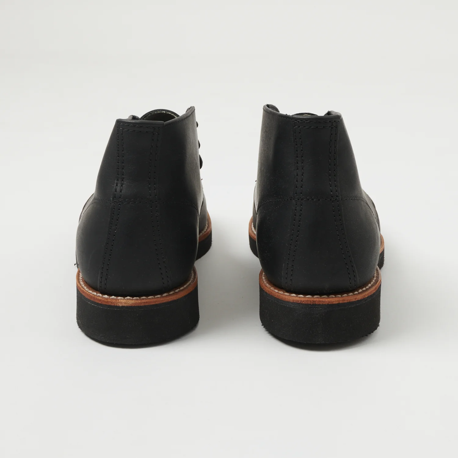 Red Wing 9216 Foreman Chukka Black Harness - Image 4